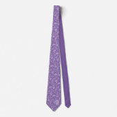 Monogrammed Purple Baroque Leaf Scroll Pattern Krawatte (Vorderseite)