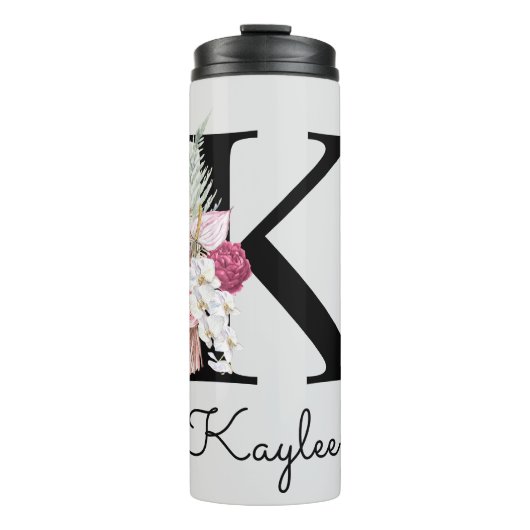 Monogrammierte Anfangsbuchstabe K Pink Boho Floral Thermosbecher (Vorderseite)