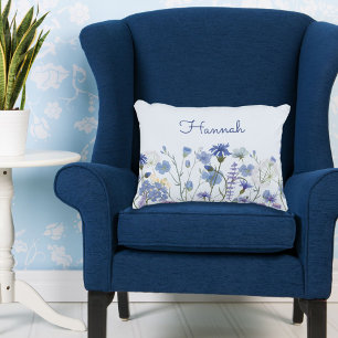 Monogrammierte Blaue Aquarell-Wildblumen-Kinderstu Dekokissen