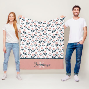 Monogrammierte Floraldecke aus Fleece