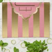 Monogrammierte goldene Streifen und rosa geometris Handtuch (Gefaltet)