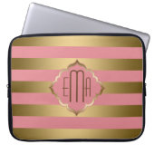Monogrammierte goldene Streifen und rosa geometris Laptopschutzhülle (Vorderseite)