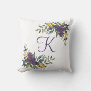 Monogrammierte lila und gelbe Blumen Kissen