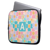 Monogrammierte Pastellblumen Laptopschutzhülle (Vorderseite Links)