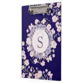 Monogrammierte rosa Blumen und Spitzen-Blumenmuste Klemmbrett (Links)