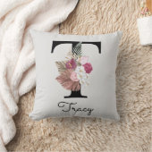 Monogrammierte rosa Blumeninitiale T Kissen (Decke)