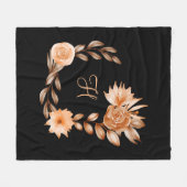 Monogrammierte schwarze braune und pfirsichfarbene fleecedecke (Vorderseite (Horizontal))