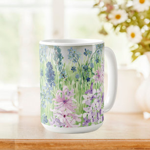 Monogrammierte Wasserfarbe Blau Lila Blumenwiese Kaffeetasse