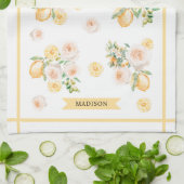 Monogrammierte Wasserfarbe-Limonen und Blumen Geschirrtuch (Gefaltet)