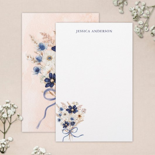 Monogrammierter eleganter marineblauer Blumenstrau Briefpapier