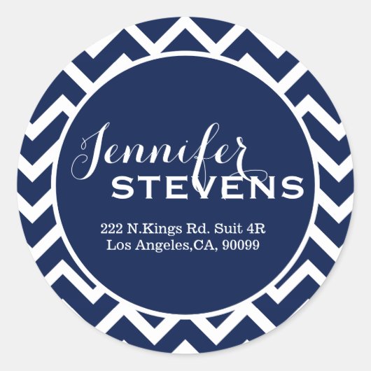 Monogrammierter White & Blue Geometric Zigzag Zick Runder Aufkleber (Vorderseite)