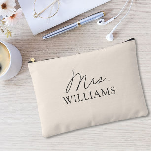 Monogrammiertes Beige Mrs Elegant Schrift Zubehörtasche