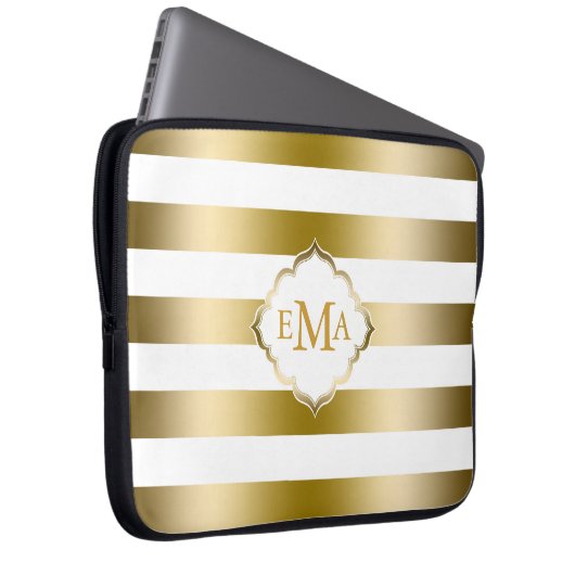 Monogrammiertes Muster aus Gold und weißen Streife Laptopschutzhülle (Vorne Rechts)
