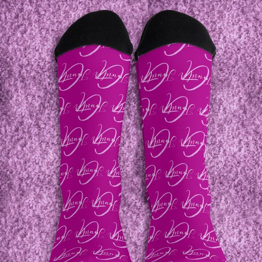 Monogrammname und anfängliche weiße rosa Maul-Sock Socken