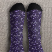 Monogrammname und lila Socken