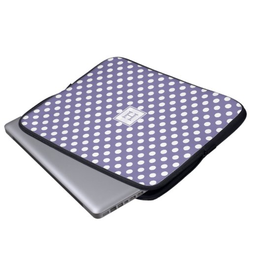MonogramPurple mit weißer Tupfen-Laptop-Hülse Laptopschutzhülle (Vorne Knopf)