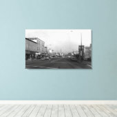 Monroe, WA - Downtown Street Scene Leinwanddruck (Insitu (Holzboden))