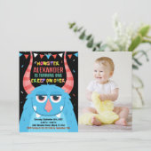 Monster Birthday Einladungen Blaues schwarzes Foto (Stehend Vorderseite)