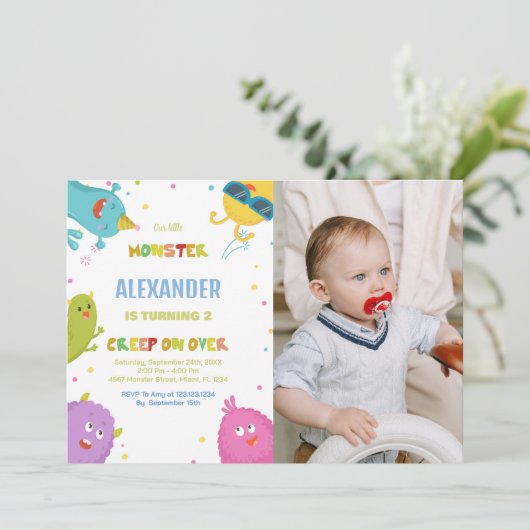 Monster Birthday Einladungen Light Green Foto (Stehend Vorderseite)