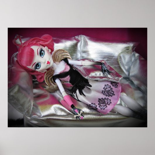 Monster High C.A. Cupid Doll Valentinstag Poster (Vorne)