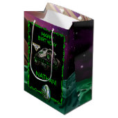 Monster Jam - Alien Invasion Geburtstag Mittlere Geschenktüte (Vorderseite Schrägansicht)