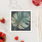 Monstera-Blatt mit goldfarbenem Detail und dunkelb Serviette (Beispiel)