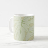 Monstera foliage in weichem Grün Kaffeetasse (Vorderseite Links)