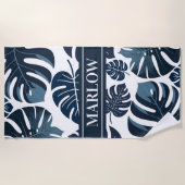 Monstera Leaf Navy & White Tropical Beach Handtuch (Vorderseite)