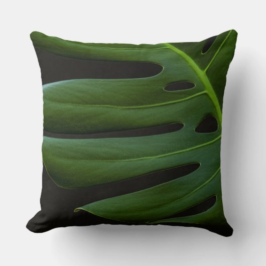 Monstera Leaf up close and personal Kissen (Vorderseite)