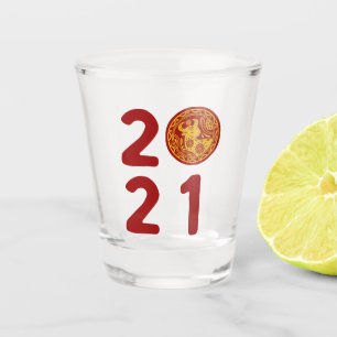 Montag, neues Jahr des Ochsen 2021: Zodiakind Schnapsglas