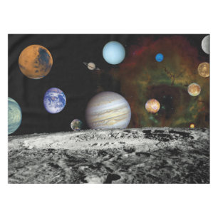 Montage von Bildern des Raumfahrzeugs Voyager von  Tischdecke