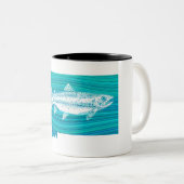 Montana Wave Fishing Zweifarbige Tasse (VorderseiteRechts)