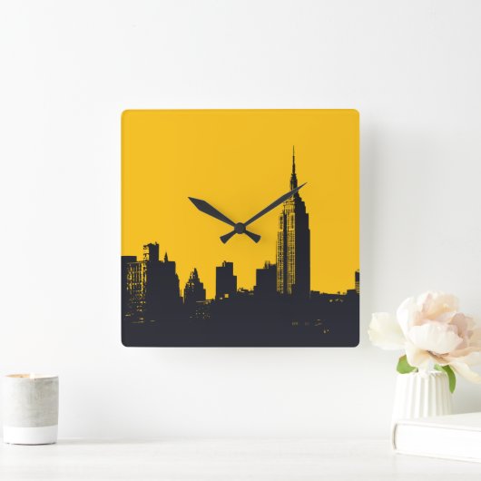 Montauk Salvage Co. NYC Wall Clock Quadratische Wanduhr (Zuhause)