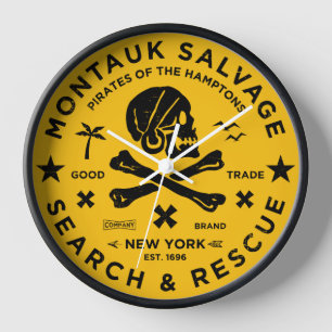 Montauk Salvage Co. Pirate Wall Clock v2 Uhr