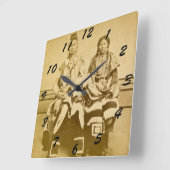 Monte Dakota Territory Crow Warrior and Bride Quadratische Wanduhr (Winkel)
