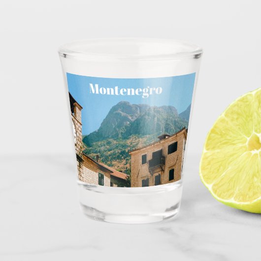 Montenegro Cityscape  Schnapsglas (Vorderseite)