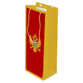 Montenegro-Flagge Geschenktüte Für Weinflaschen (Vorderseite Schrägansicht)