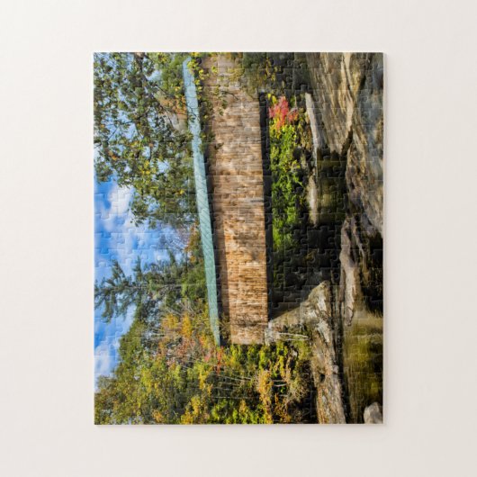 Montgomery Covered Bridge mit Laub Puzzle (Vertikal)