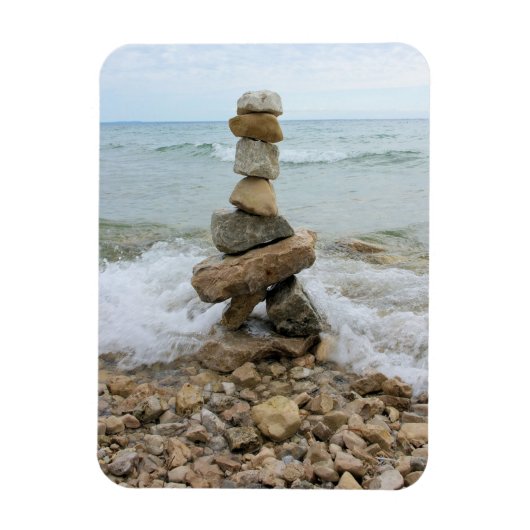 Monument Rock Pillar - Insel Mackinac, Michigan Magnet (Vertikal)