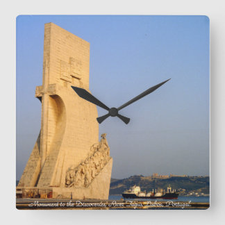 Monument to the Discoveries, Lisbon, Portugal Quadratische Wanduhr