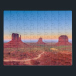 Monument Valley Grand Canyon Utah USA Sunset Puzzle<br><div class="desc">Dieses atemberaubende Puzzle-Puzzle bietet einen sanften Sonnenuntergang über dem Monument Valley Navajo Tribal Park im Grand Canyon National Park,  USA. #monumental #großcanyon #Grand canyonnationalpark #desert #nationalpark #nationalpark #usa #america #unitedstatesofamerica #landschaftlich #travel #vacation #outdoors #berge #utah #jigsaw ##jigsawpuzzle #gifts #fun #stockingstuffs #games #nature #sandstone #sunset</div>