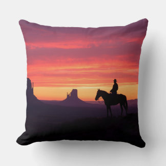 Monument Valley Ikonische westliche Sonnenuntergan Kissen