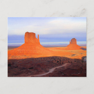 Monumental bei Sonnenuntergang Postkarte
