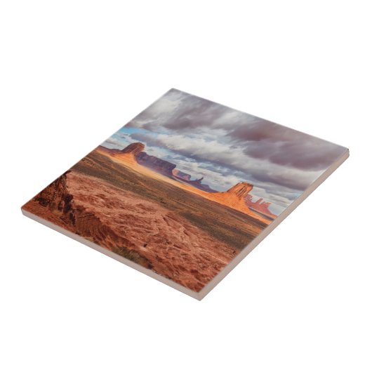 Monumentallandschaft, AZ Fliese (Seite)