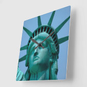 Monuments | Statue of Liberty Face Quadratische Wanduhr (Winkel)