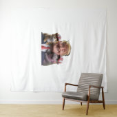 Moo Deng 24 Trumps Wilde Fahrt mit Cat und Hippo! Wandteppich (Beispiel (Horizontal))