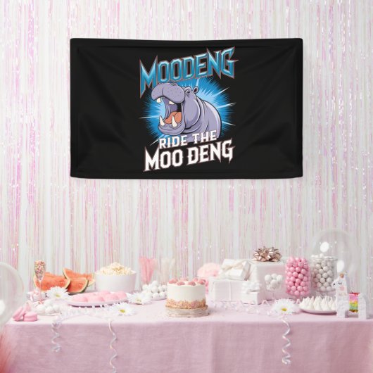 MOO DENG Hippo fährt das MOO DENG Banner (Party)
