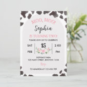 Moo Moo Ich bin zwei Kuh Mädchen Geburtstagseinlad Einladung (Stehend Vorderseite)