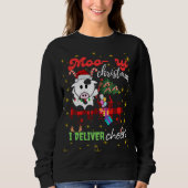 Moo-ry Christmas Cow in Plaid Truck Holiday design Sweatshirt (Vorderseite)