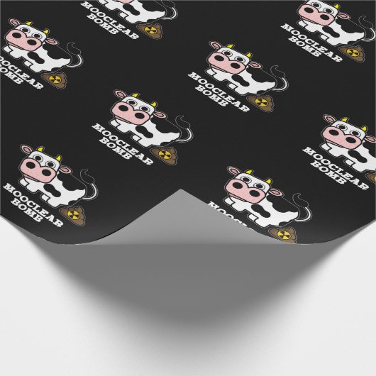 Mooclear Bomb Funny Cow Puff Dark BG Geschenkpapier (Ecke)